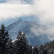 Blick zur Zugspitze  Blick vom Kramerpateauweg zur Zugspitze : Garmisch Partenkirchen, Alpen, Winter, Bayern, Berge, Winterlandschaft, Kramerplateauweg, Zugspitze, Schnee, Winter