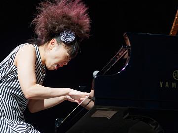 Hiromi (2)