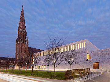 Annelise Brost Musikforum Ruhr mit ehemaliger Marienkirche